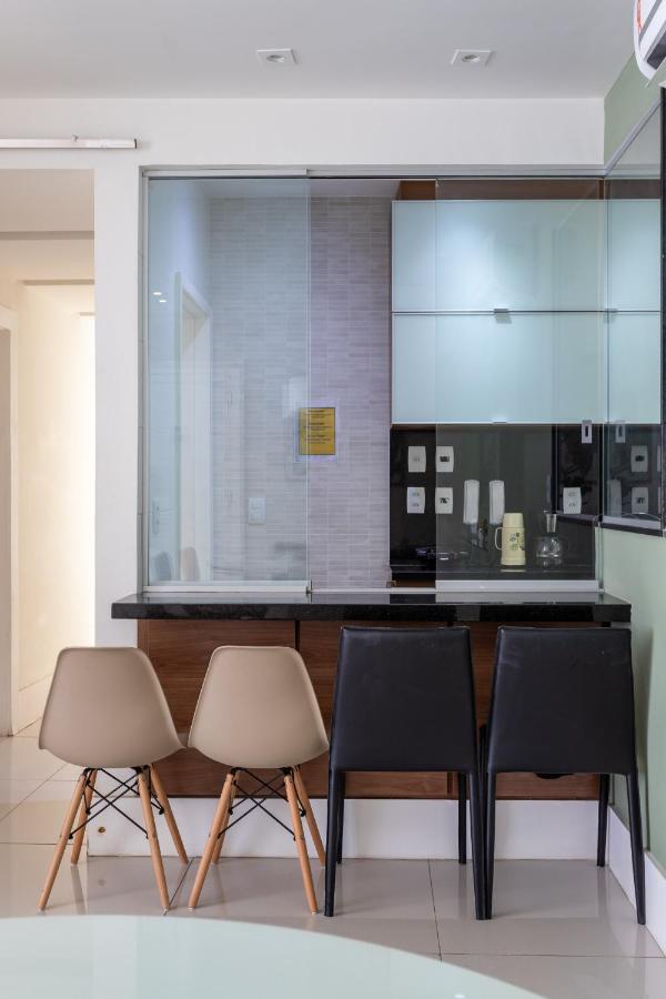 Pineapples SL1001 - Luxuoso apartamento à uma quadra da praia de Copacabana Rio de Janeiro Esterno foto
